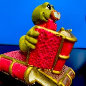 Enesco 1997 Devourous Knowledge